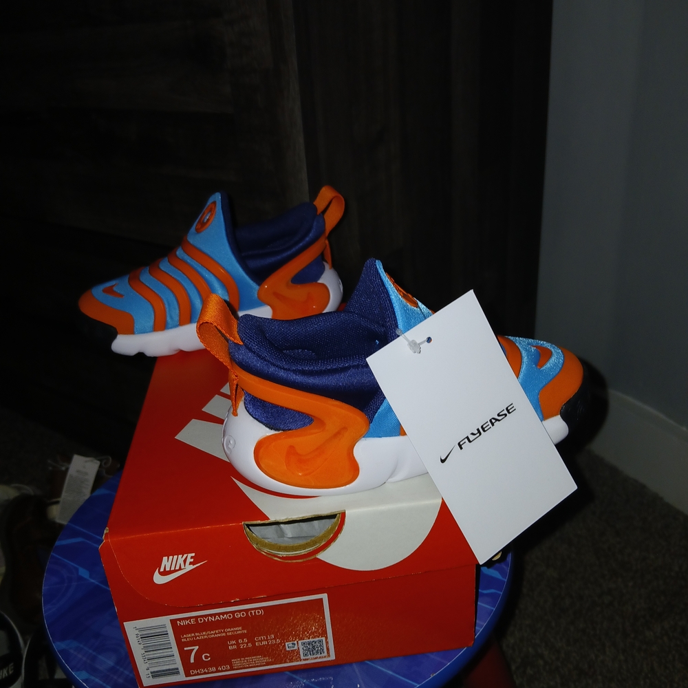 Nike Kids Dynamo Go Shoes - Blue and Orange - Picture 3 of 4